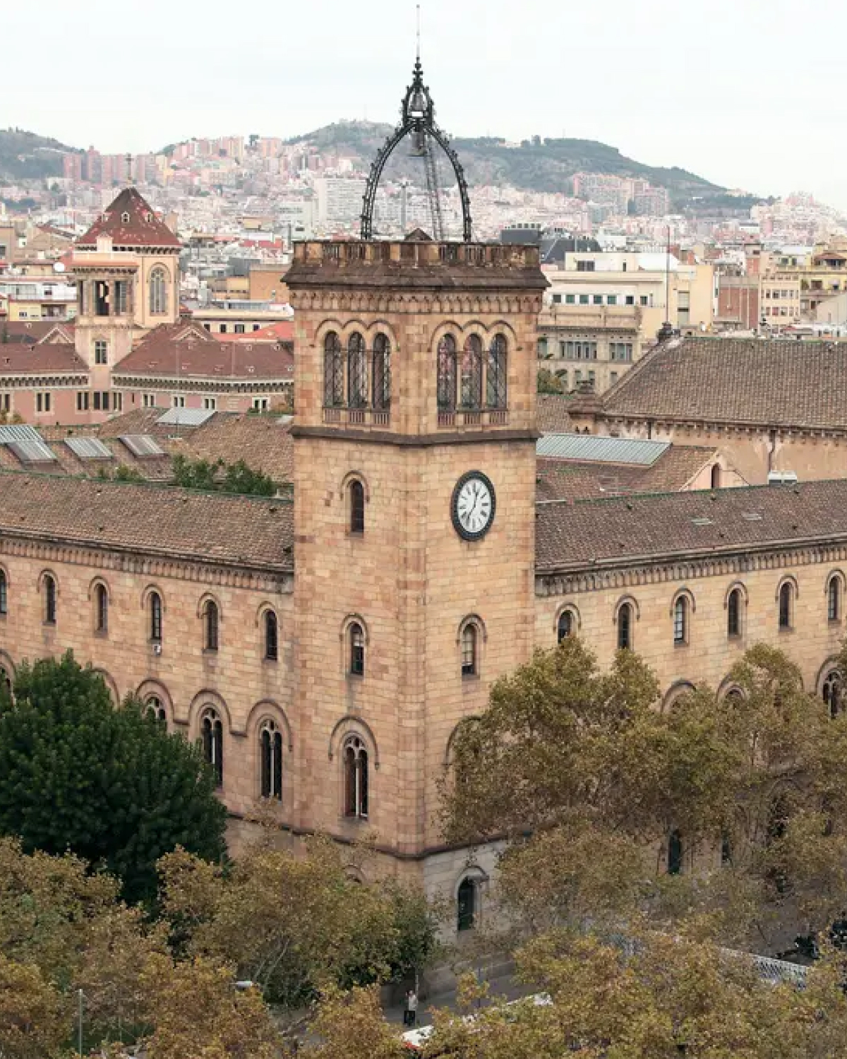 Fachada da Universidade de Barcelona